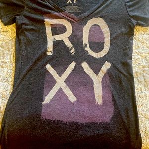 Juniors Roxy V neck Tshirt